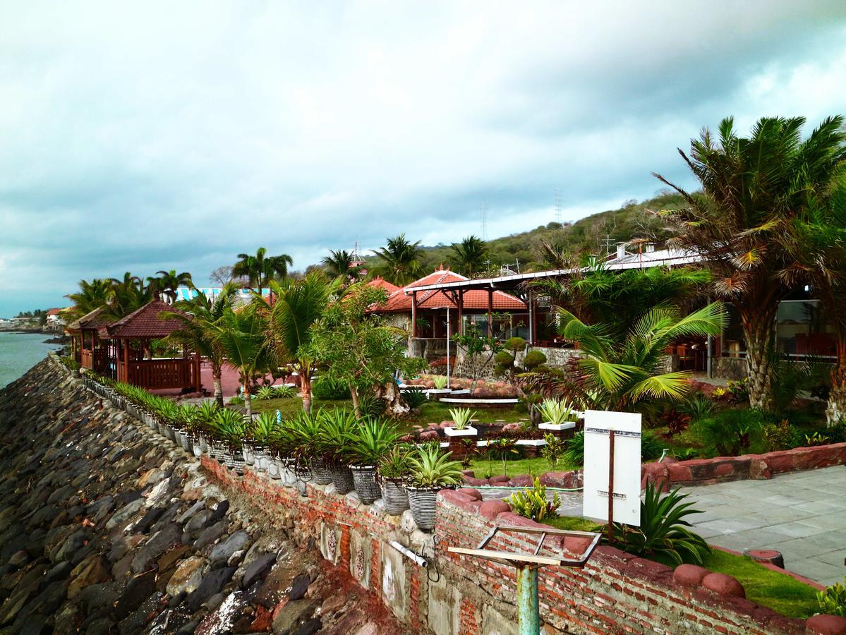 Watu Dodol Hotel & Restaurant Banyuwangi  Exterior photo